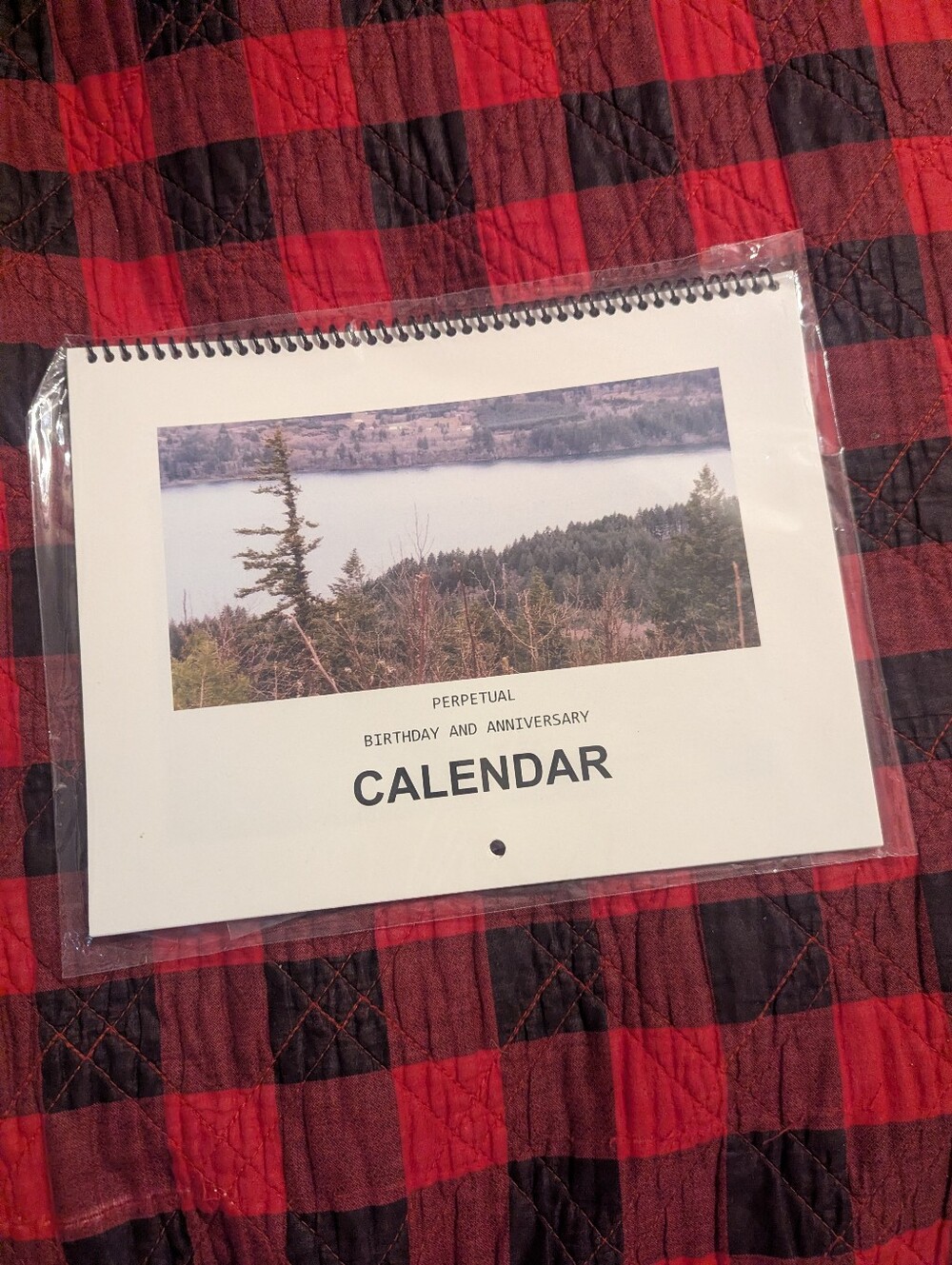 Landscape style perpetual calendar